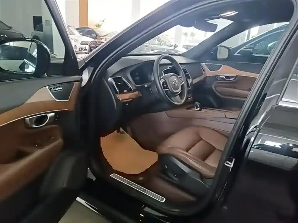 2024 Volvo XC90 B6 Inscription Luxury Edition 7-seater — миниатюра 16