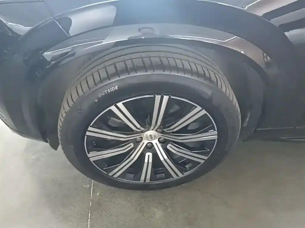 2024 Volvo XC90 B6 Inscription Luxury Edition 7-seater — миниатюра 23