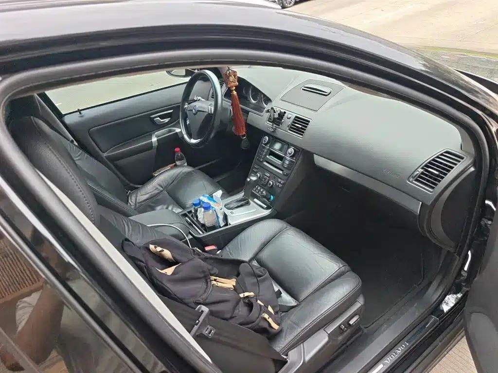 2013 Volvo XC90 2.5T T5 Executive Upgrade Edition — миниатюра 22