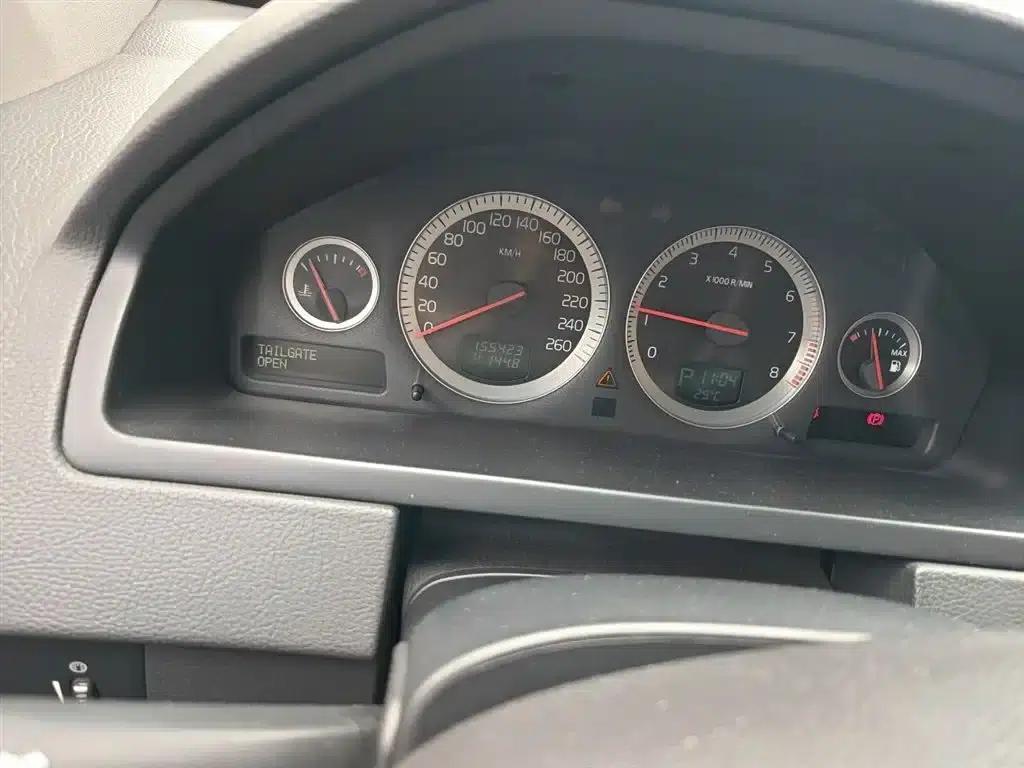 2013 Volvo XC90 2.5T T5 Executive Upgrade Edition — миниатюра 9