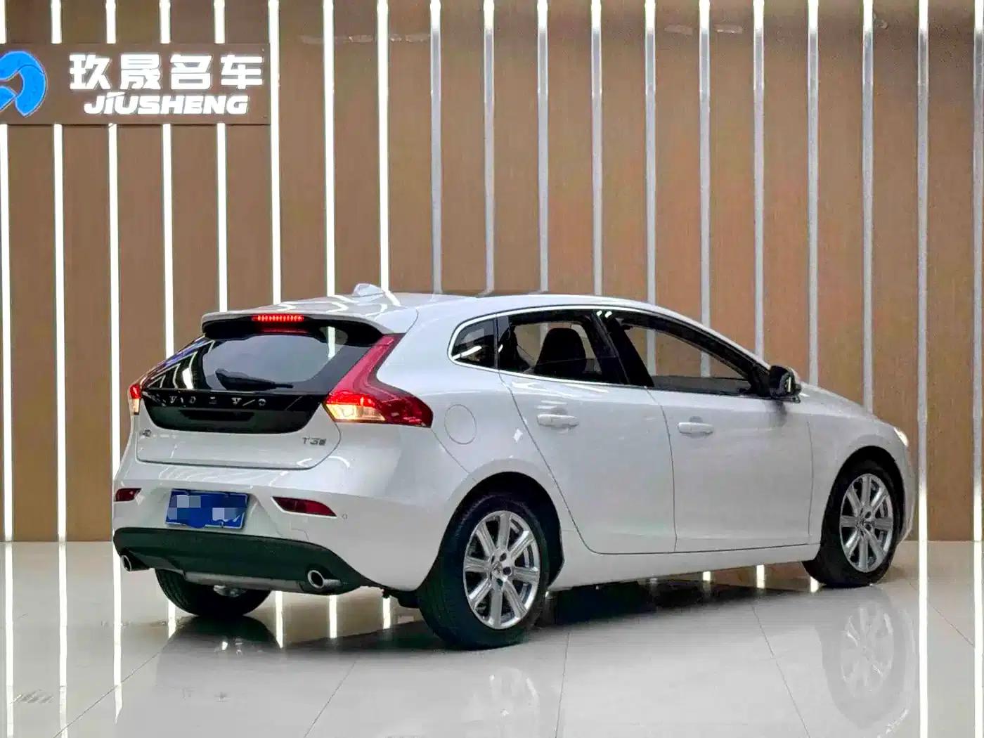2017 Volvo V40 T3 Smart Edition — миниатюра 8