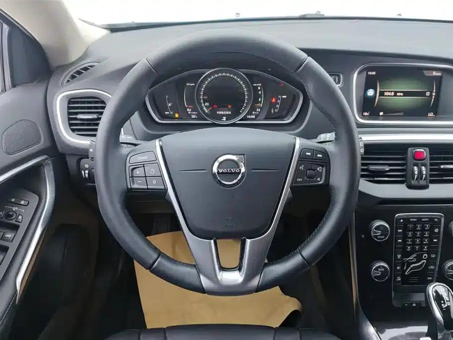 2019 Volvo V40 T3 Smart Edition — миниатюра 15