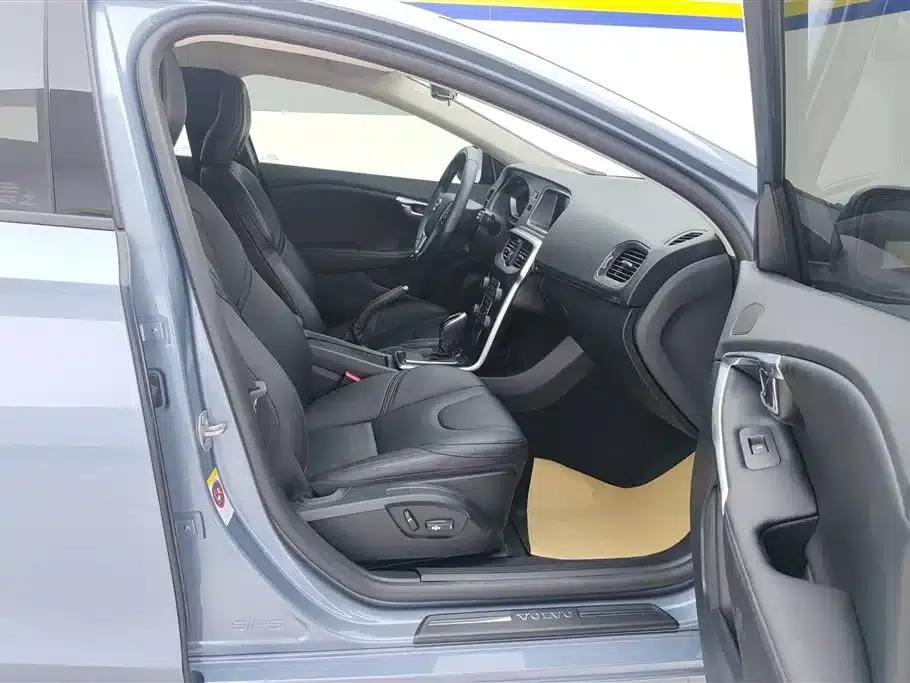 2019 Volvo V40 T3 Smart Edition — миниатюра 8