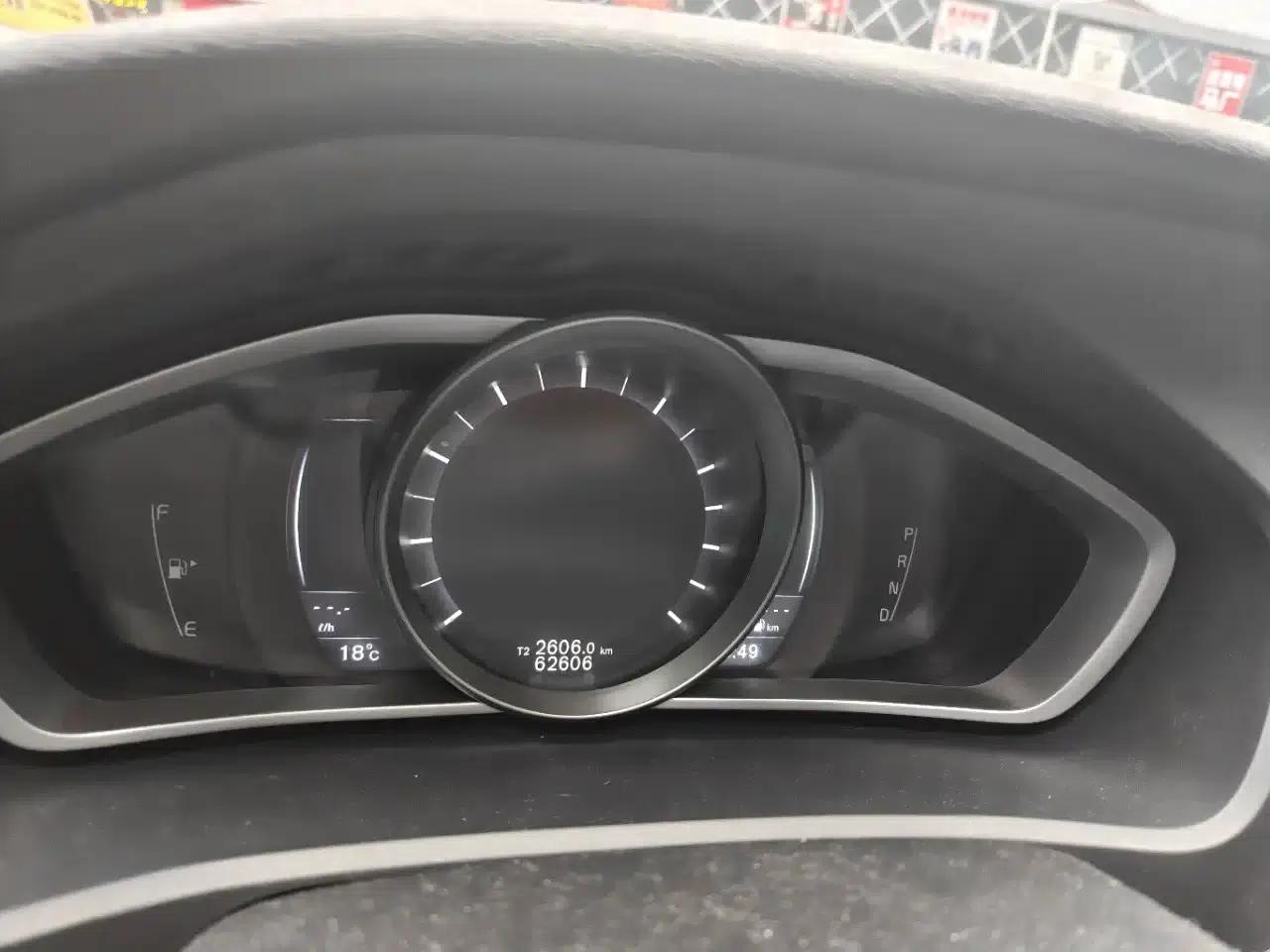 2016 Volvo V40 T3 Smart Edition — миниатюра 5