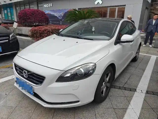 2016 Volvo V40 T3 Smart Edition