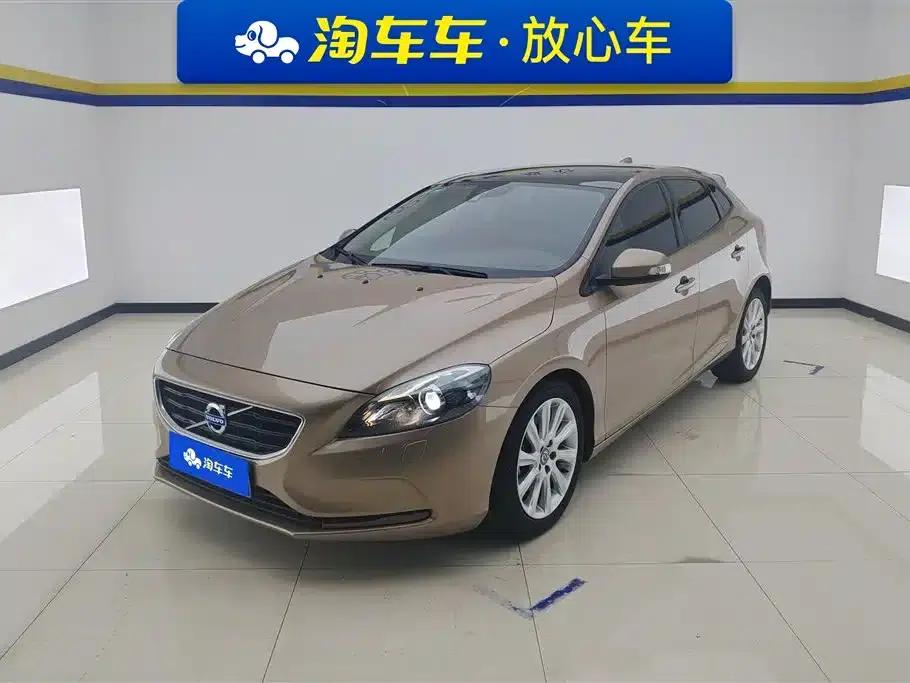 2015 Volvo V40 1.6T Smart Edition — миниатюра 1