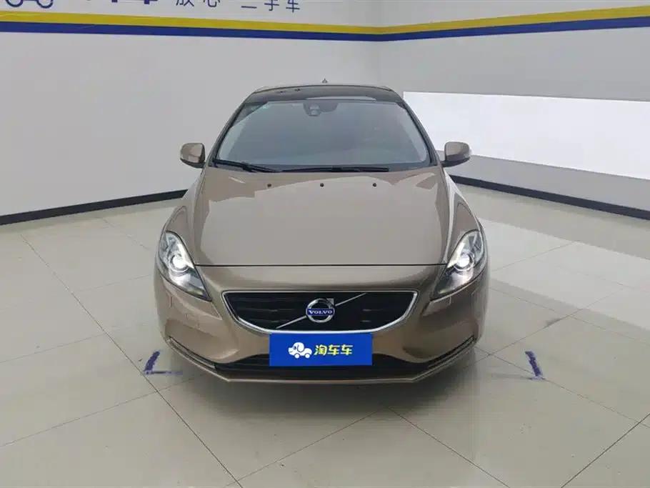 2015 Volvo V40 1.6T Smart Edition — миниатюра 2