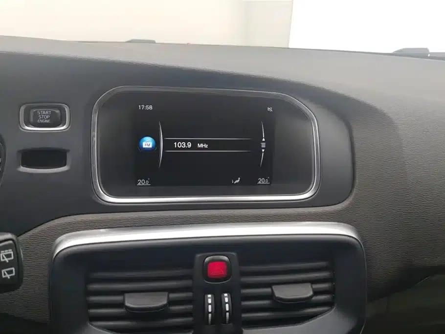 2015 Volvo V40 1.6T Smart Edition — миниатюра 13