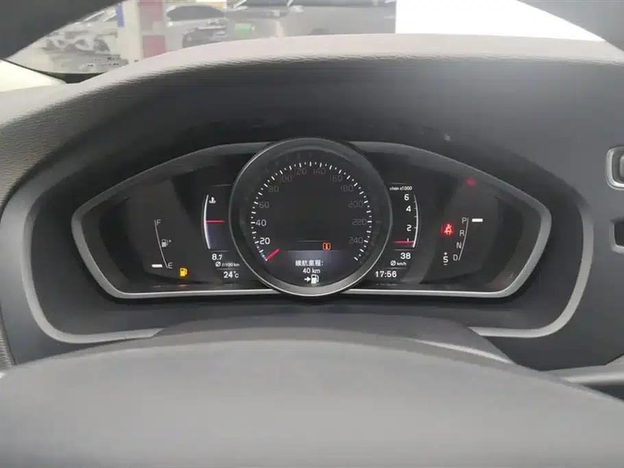 2015 Volvo V40 1.6T Smart Edition — миниатюра 14