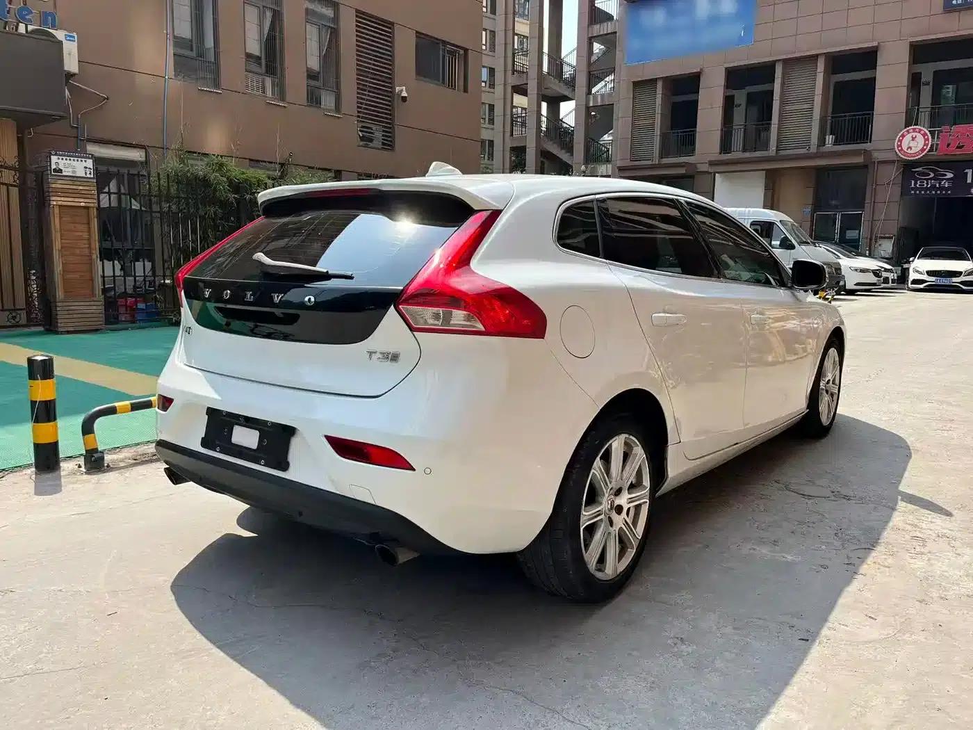 2018 Volvo V40 T3 Smart Edition — миниатюра 4