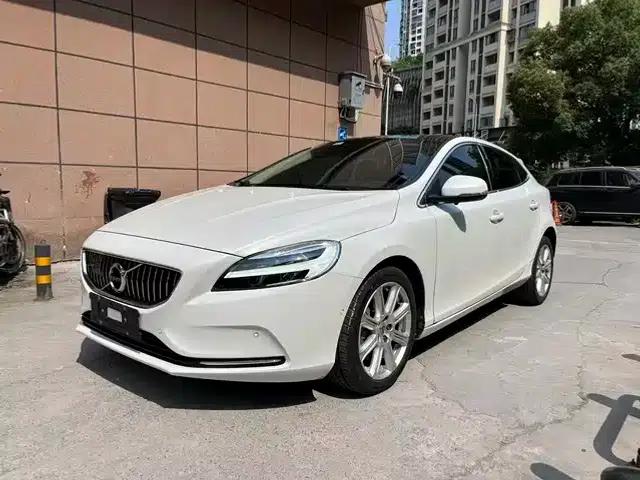 2018 Volvo V40 T3 Smart Edition