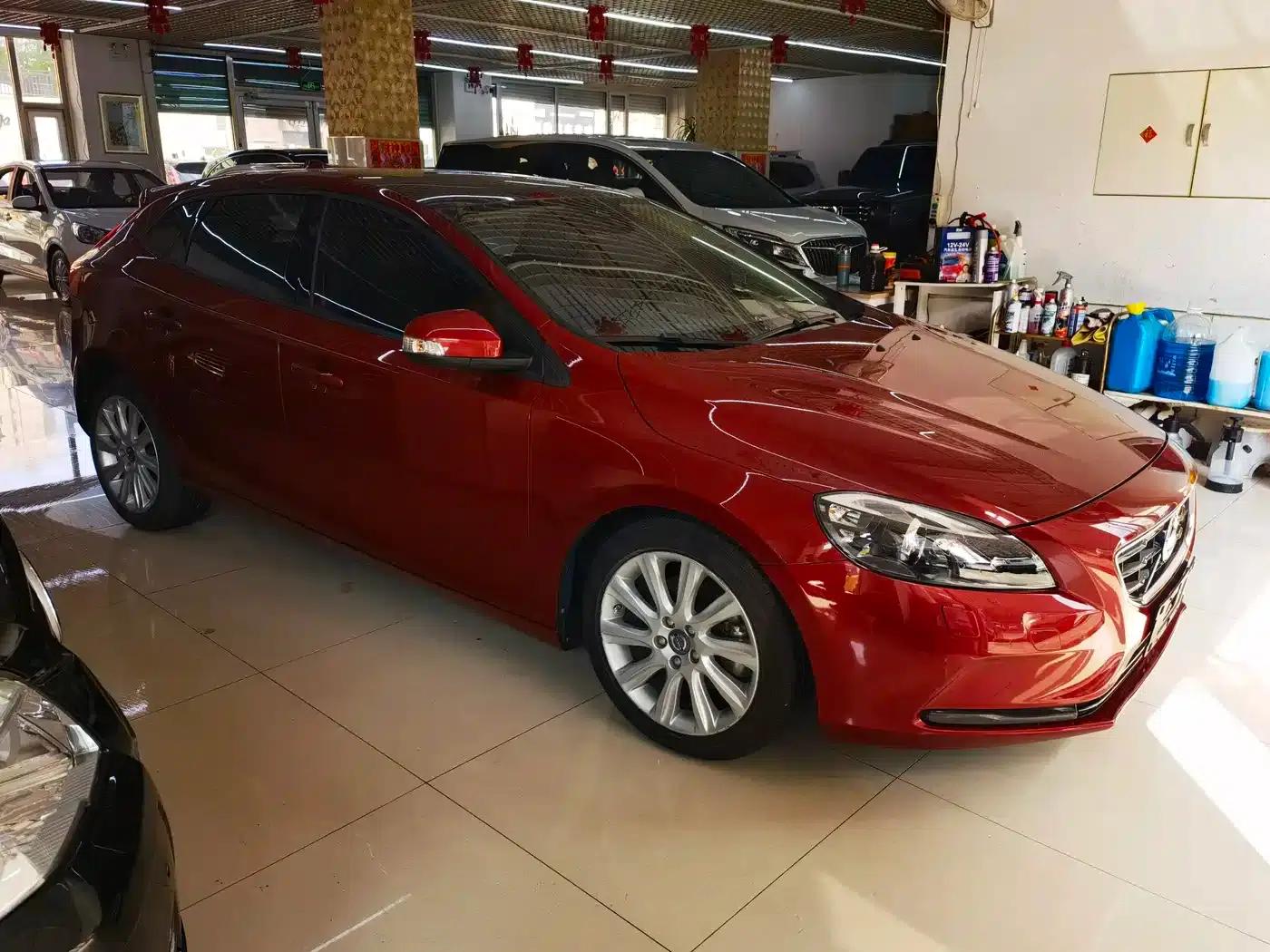 2015 Volvo V40 1.6T Smart Edition — миниатюра 3