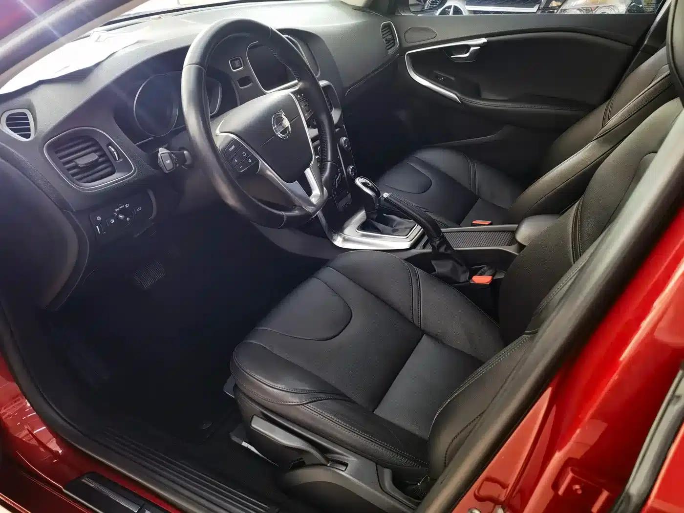 2015 Volvo V40 1.6T Smart Edition — миниатюра 7