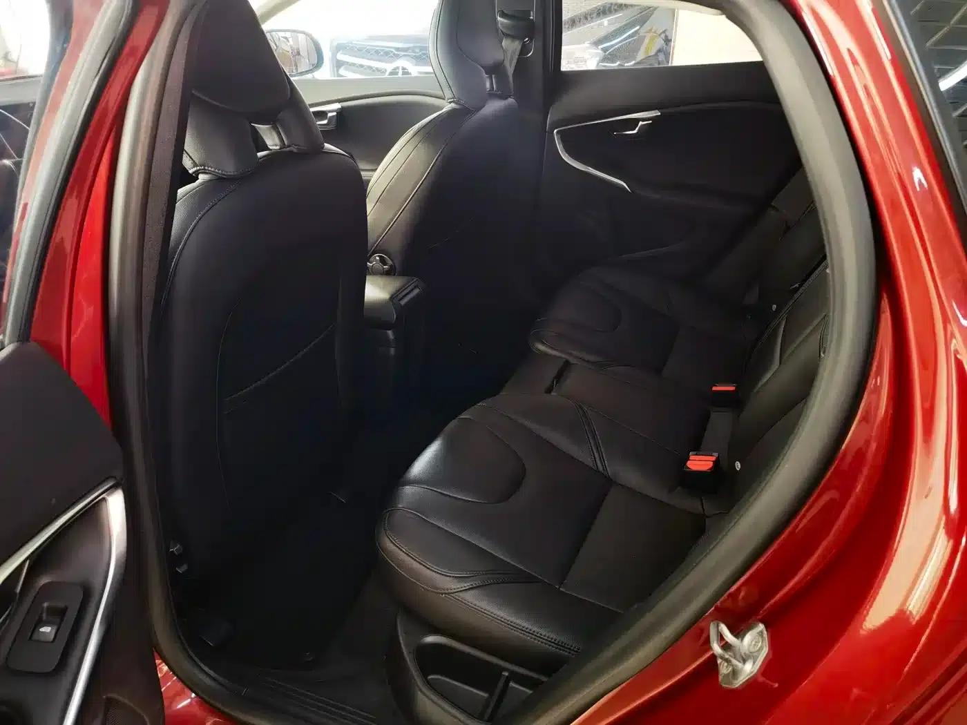 2015 Volvo V40 1.6T Smart Edition — миниатюра 9