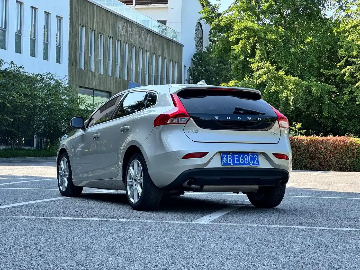 2017 Volvo V40 T3 Smart Edition — миниатюра 5