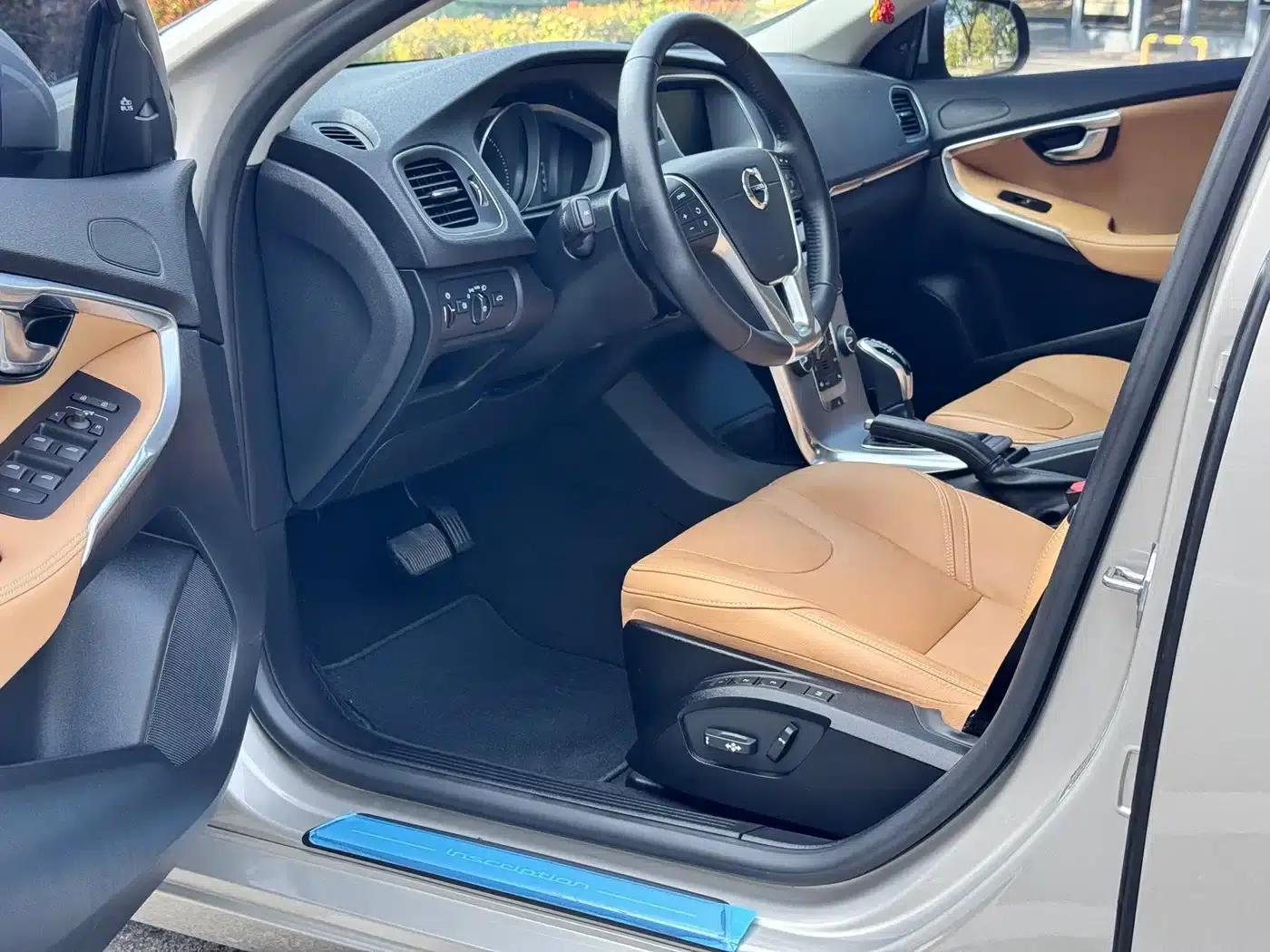 2017 Volvo V40 T3 Smart Edition — миниатюра 8