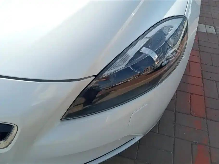 2016 Volvo V40 T4 Smart Edition — миниатюра 5
