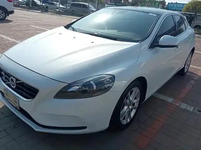 2016 Volvo V40 T4 Smart Edition