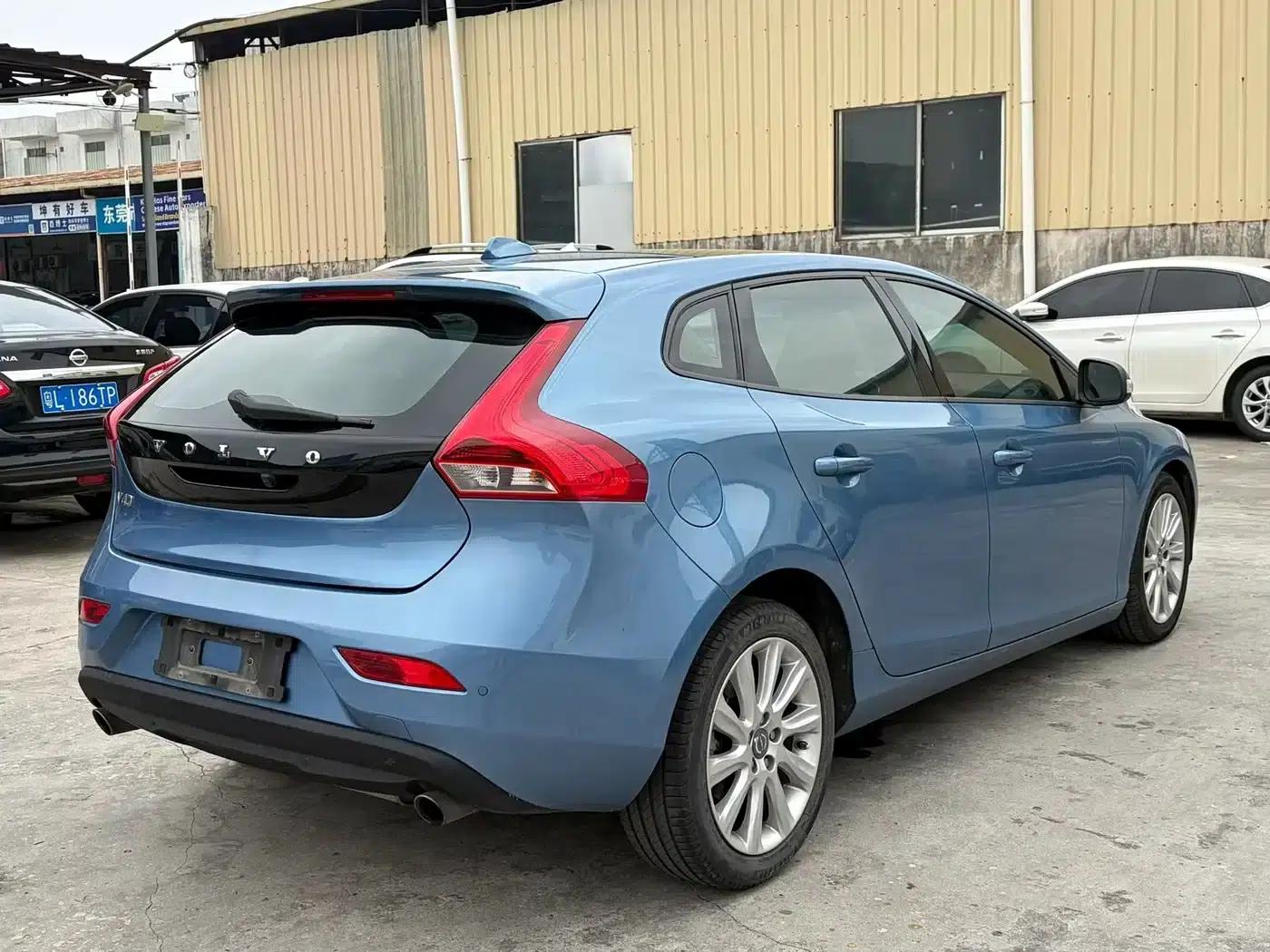 2015 Volvo V40 1.6T Smart Edition — миниатюра 7