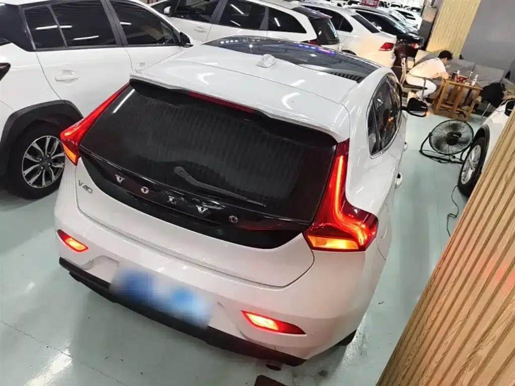 2014 Volvo V40 2.0T Smart Edition — миниатюра 7