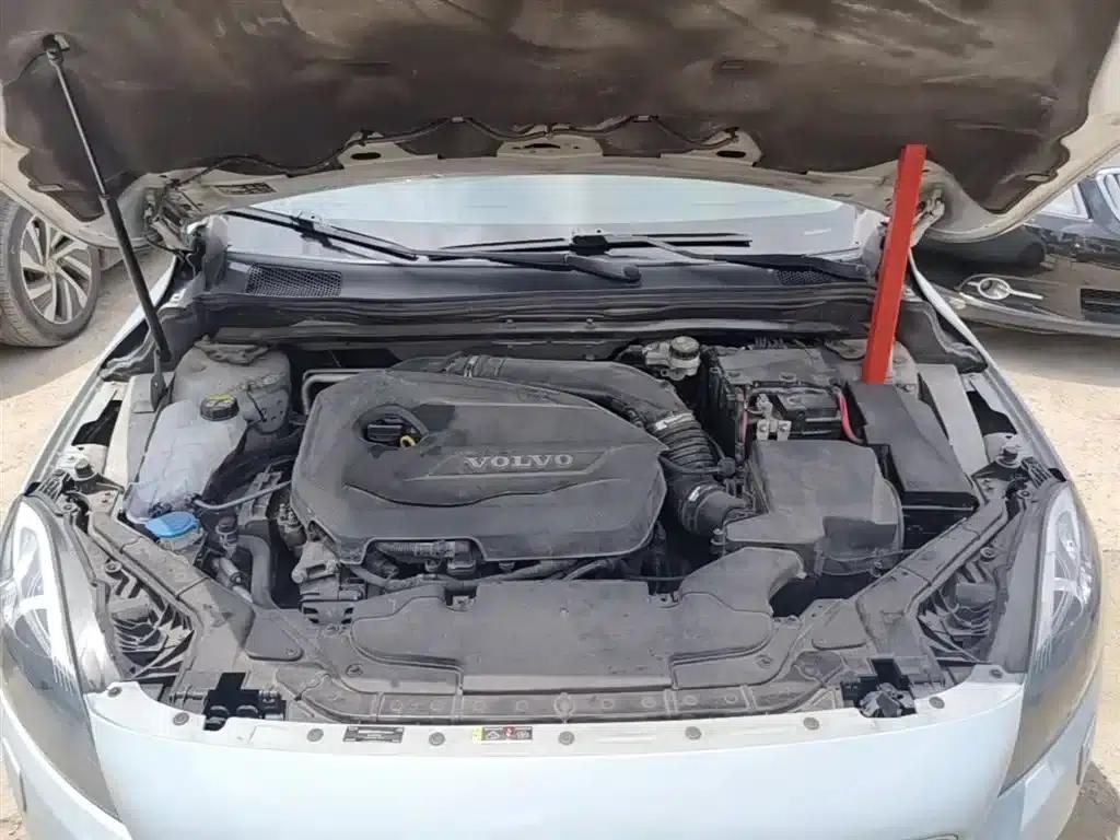 2015 Volvo V40 1.6T Smart Edition — миниатюра 20