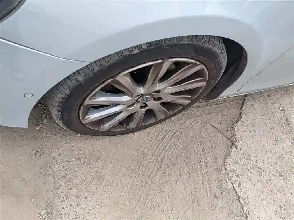 2015 Volvo V40 1.6T Smart Edition — миниатюра 23