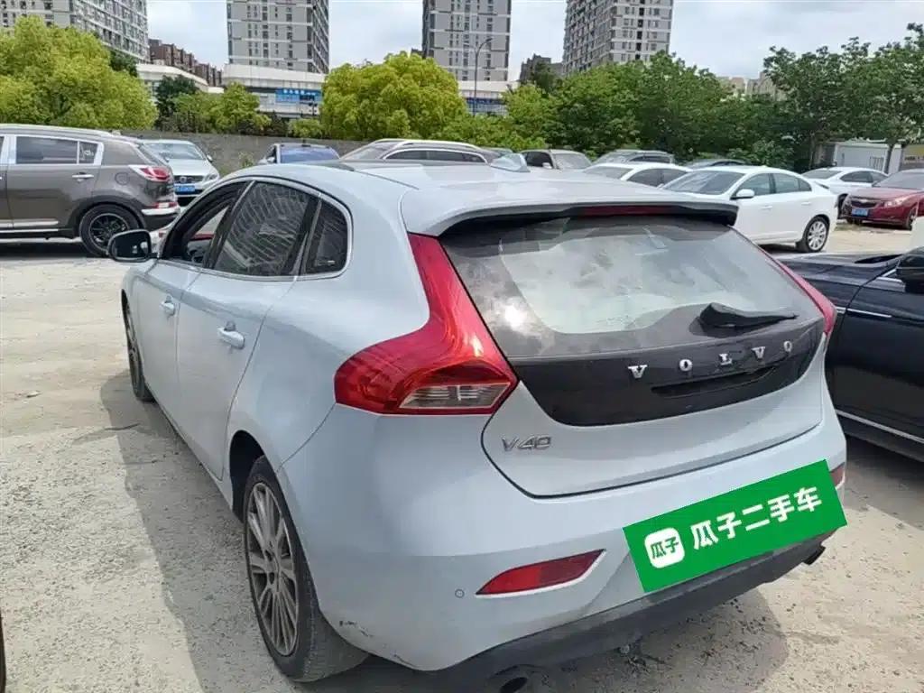 2015 Volvo V40 1.6T Smart Edition — миниатюра 5