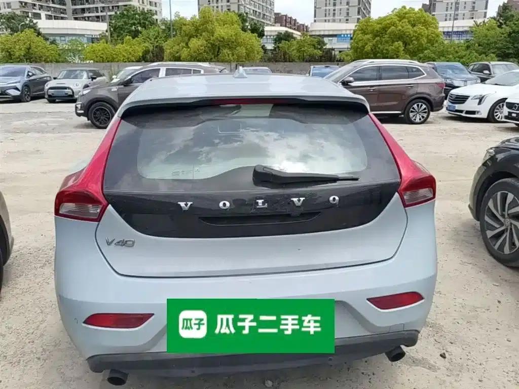 2015 Volvo V40 1.6T Smart Edition — миниатюра 6
