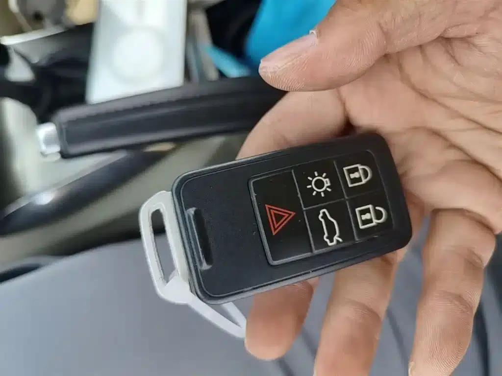 2015 Volvo V40 1.6T Smart Edition — миниатюра 9