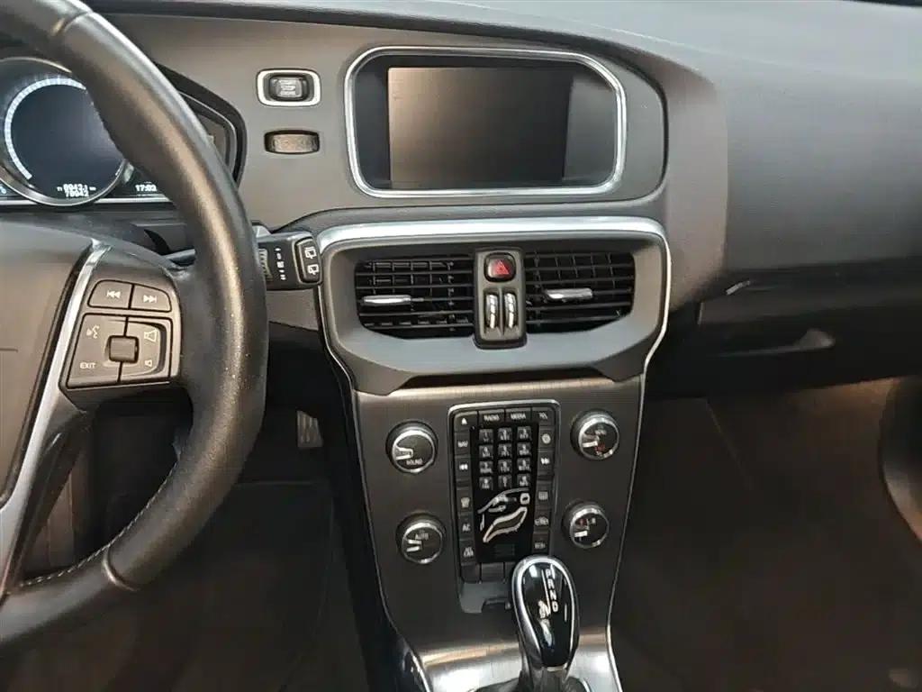 2016 Volvo V40 T3 Smart Edition — миниатюра 13
