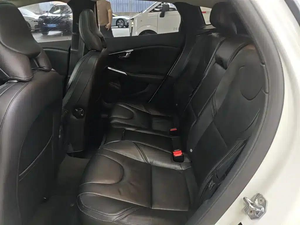 2016 Volvo V40 T3 Smart Edition — миниатюра 17