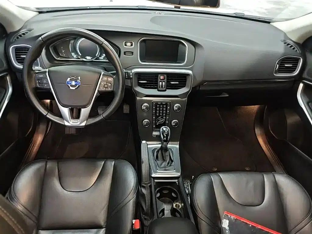 2016 Volvo V40 T3 Smart Edition — миниатюра 10