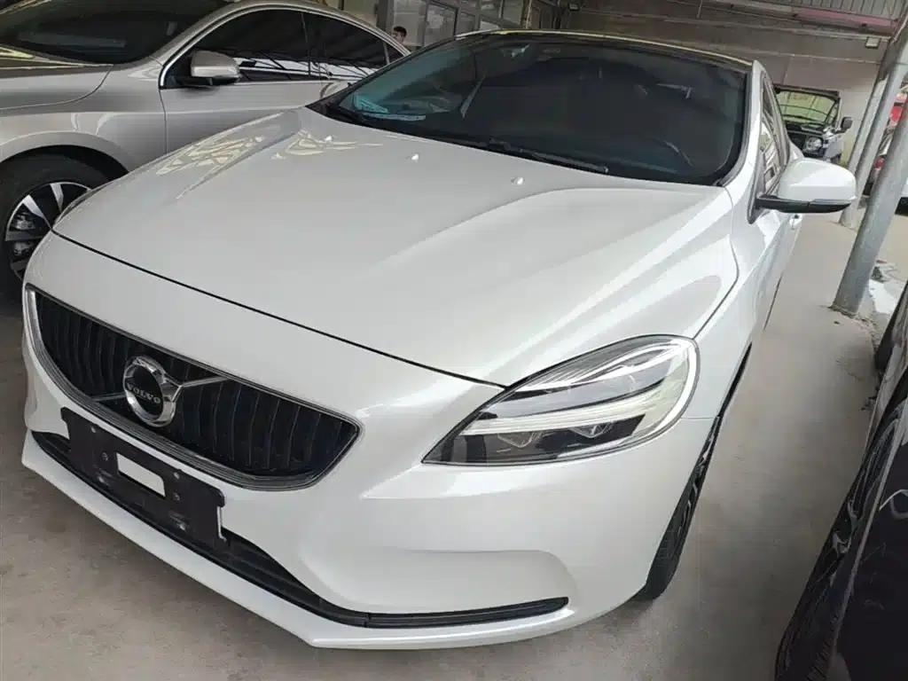 2019 Volvo V40 T3 Smart Edition — миниатюра 2