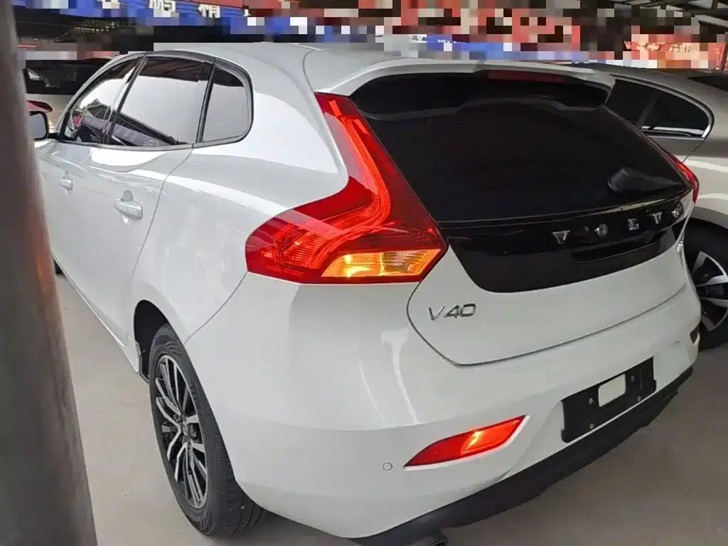 2019 Volvo V40 T3 Smart Edition — миниатюра 5