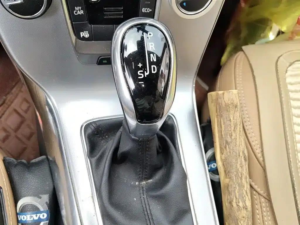 2017 Volvo V40 T3 Smart Edition — миниатюра 11