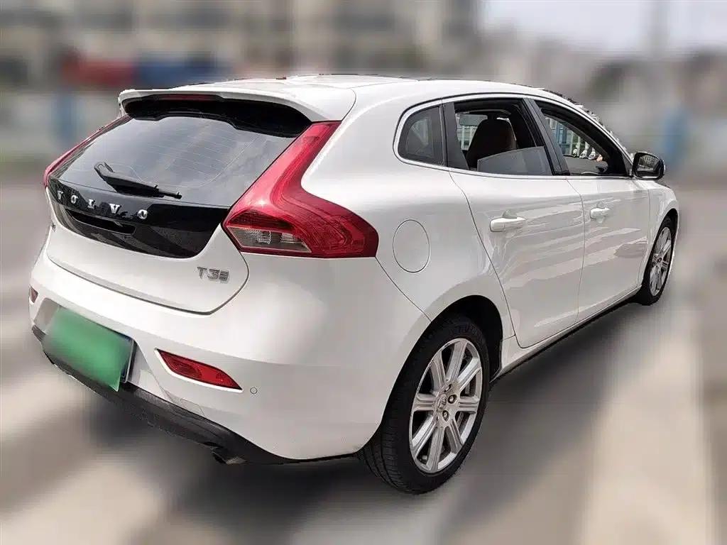 2017 Volvo V40 T3 Smart Edition — миниатюра 5