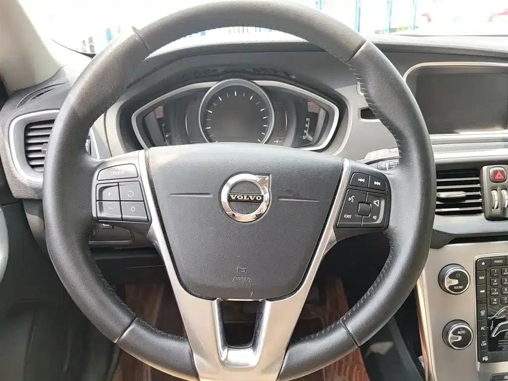 2017 Volvo V40 T3 Smart Edition — миниатюра 7