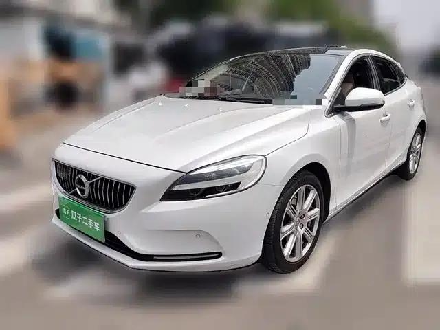 2017 Volvo V40 T3 Smart Edition