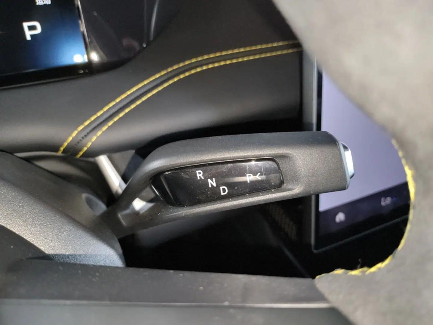 Xiaomi Auto SU7 Ultra 2025 Ultra Model — миниатюра 16