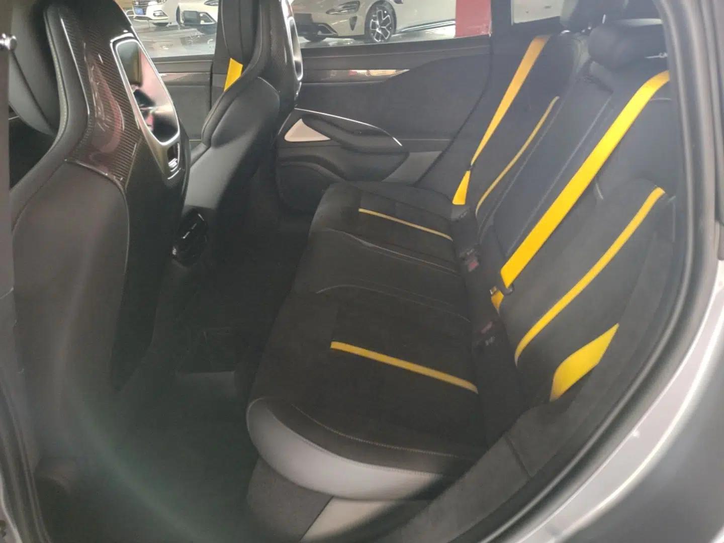 Xiaomi Auto SU7 Ultra 2025 Ultra Model — миниатюра 19