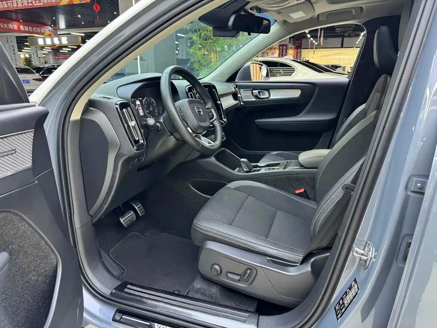Volvo XC40 2020 T3 Smart Fashion Edition — миниатюра 10