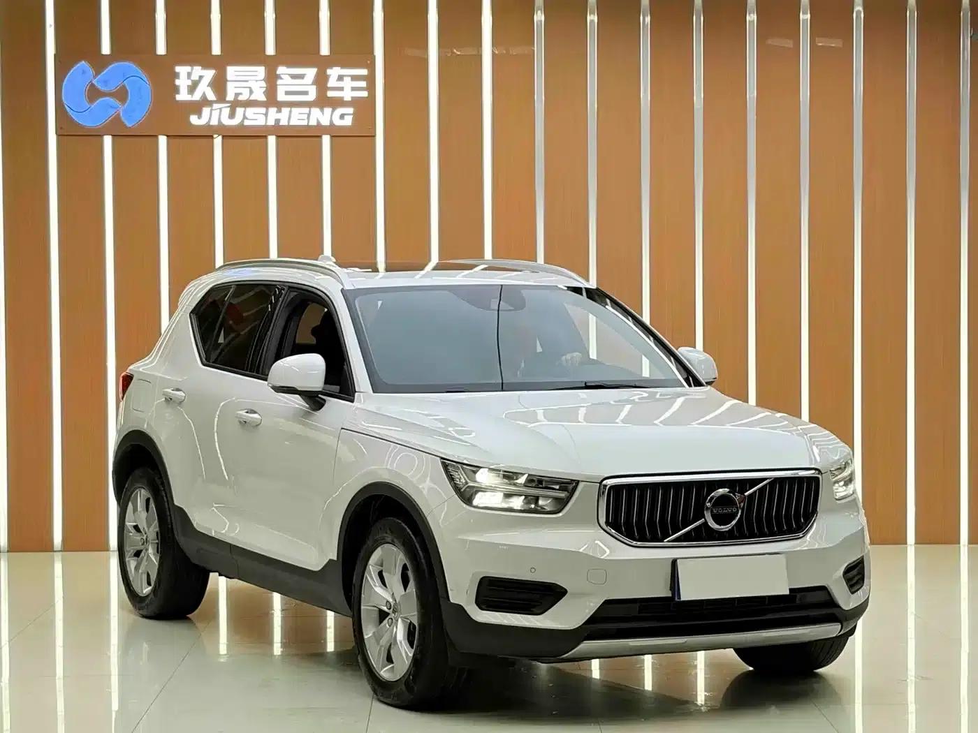 Volvo XC40 2020 T3 Smart Fashion Edition — миниатюра 2