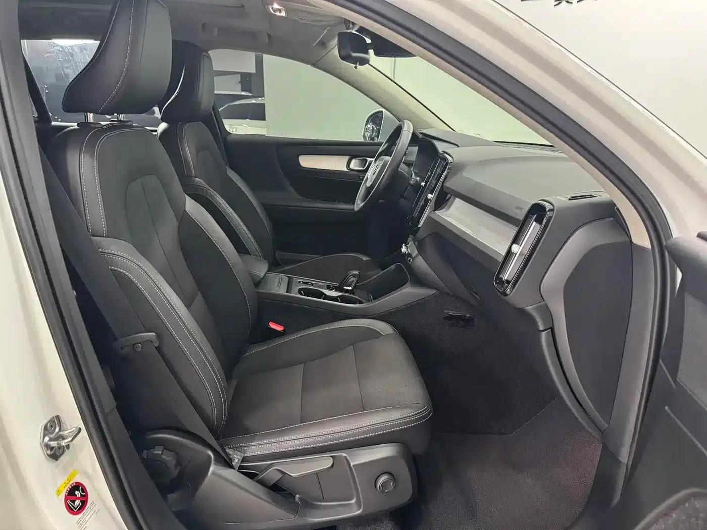 Volvo XC40 2020 T3 Smart Fashion Edition — миниатюра 11