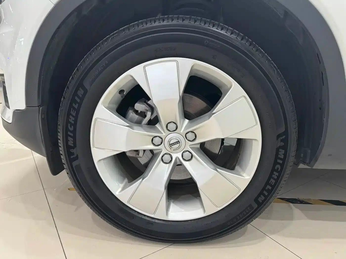 Volvo XC40 2020 T3 Smart Fashion Edition — миниатюра 16