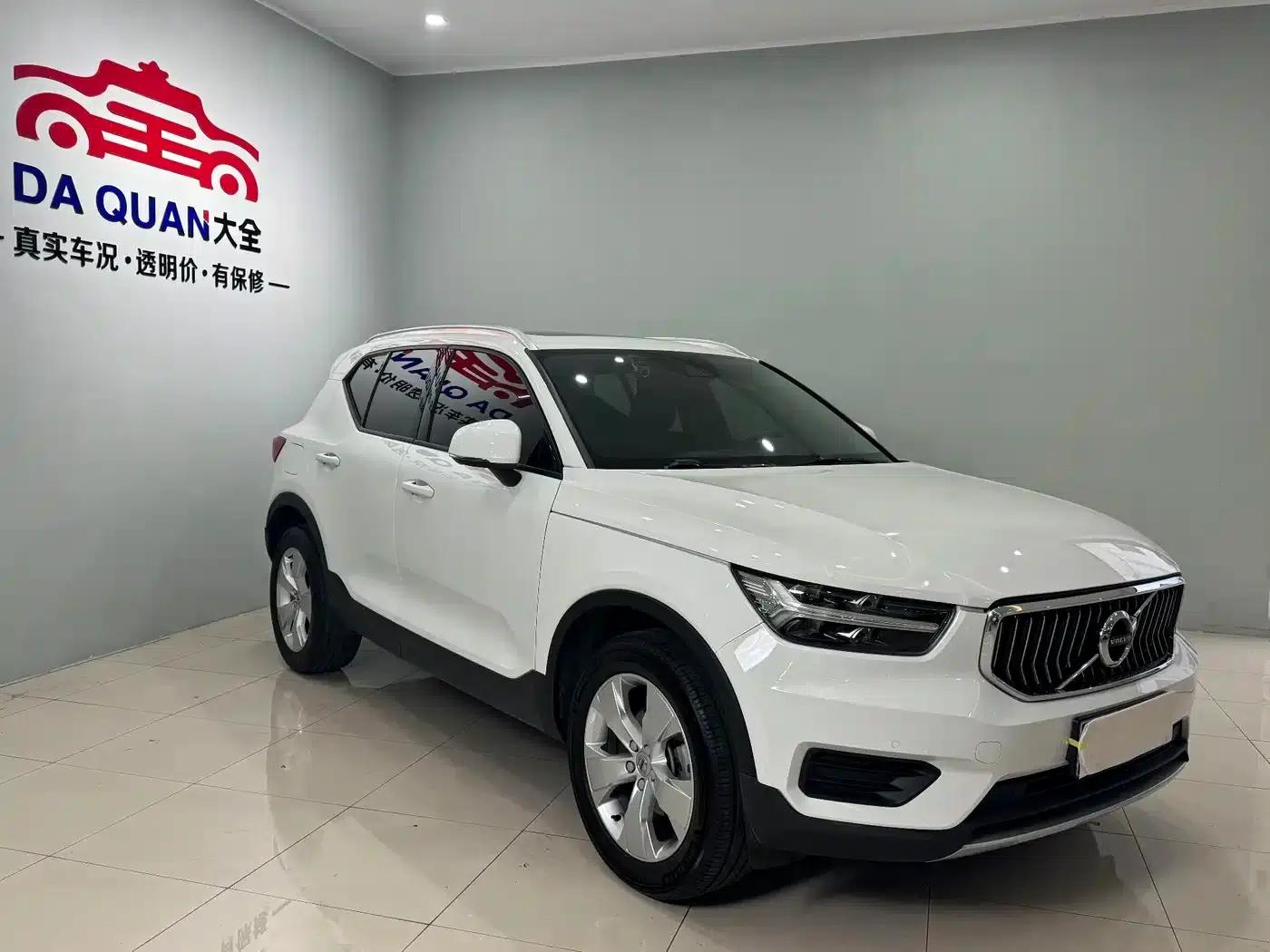 Volvo XC40 2020 T3 Smart Fashion Edition — миниатюра 3