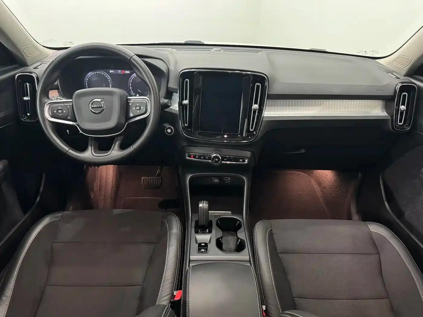 Volvo XC40 2020 T3 Smart Fashion Edition — миниатюра 7