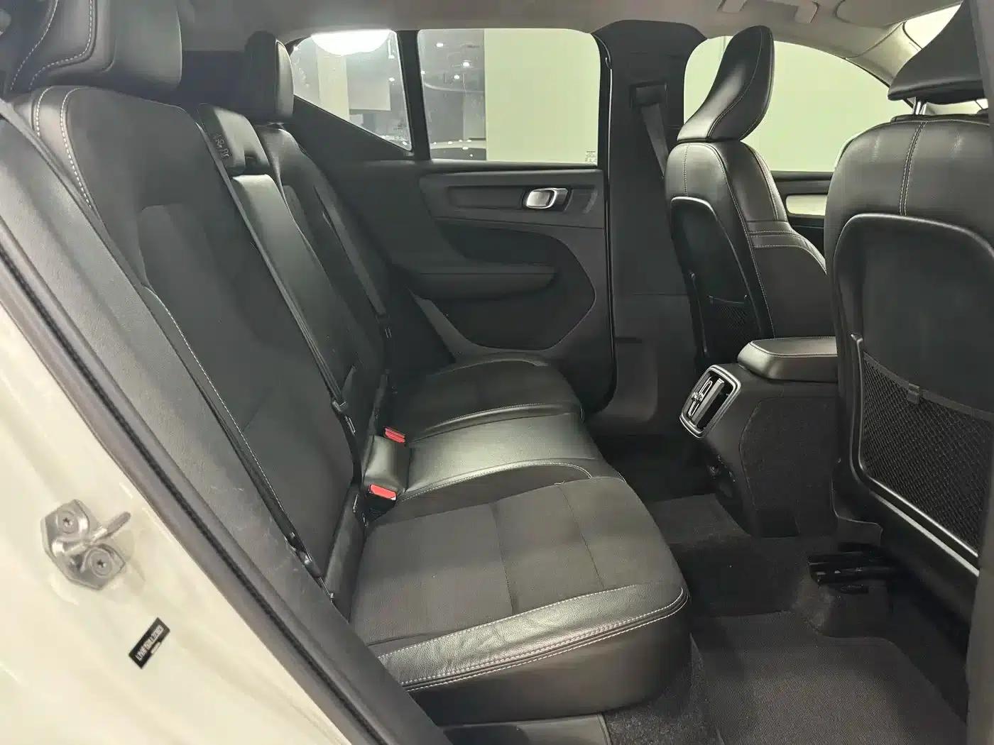 Volvo XC40 2020 T3 Smart Fashion Edition — миниатюра 10