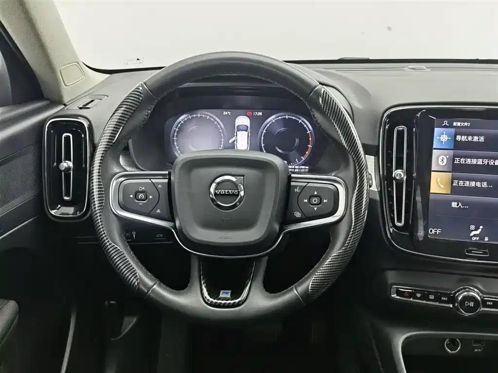 2022 Volvo XC40 T4 AWD Smart Fashion Edition — миниатюра 11