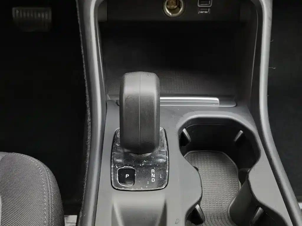 2022 Volvo XC40 T4 AWD Smart Fashion Edition — миниатюра 13
