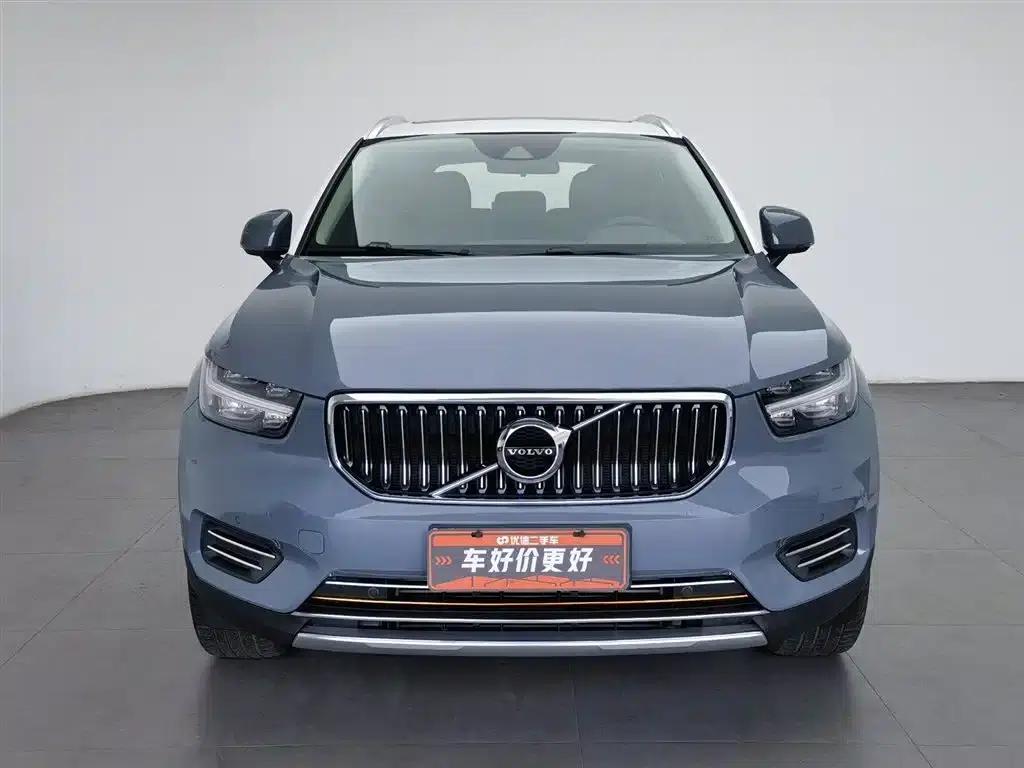 2022 Volvo XC40 T4 AWD Smart Fashion Edition — миниатюра 3
